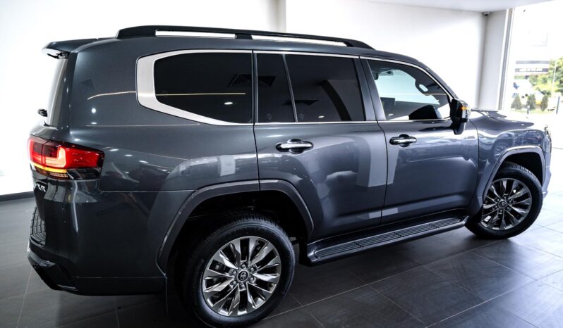 
								Land Cruiser VXR full									