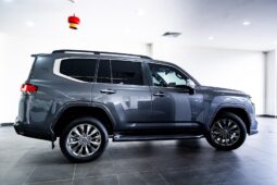 
										Land Cruiser VXR full									