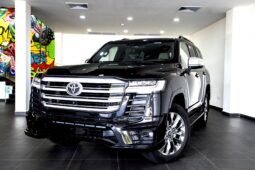 
										Land Cruiser VXR full									