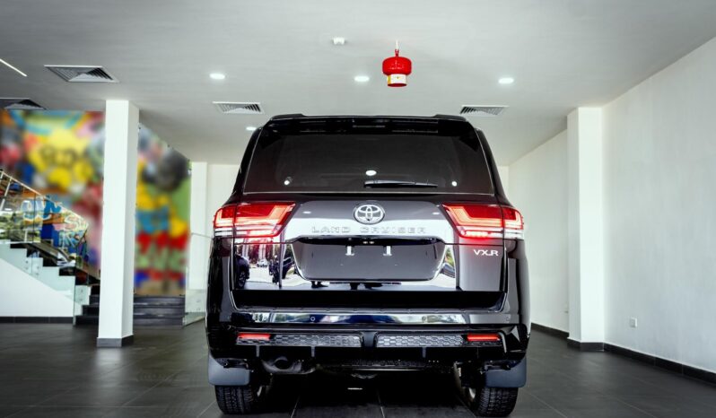 
								Land Cruiser VXR full									