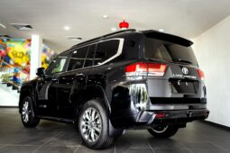 
										Land Cruiser VXR full									