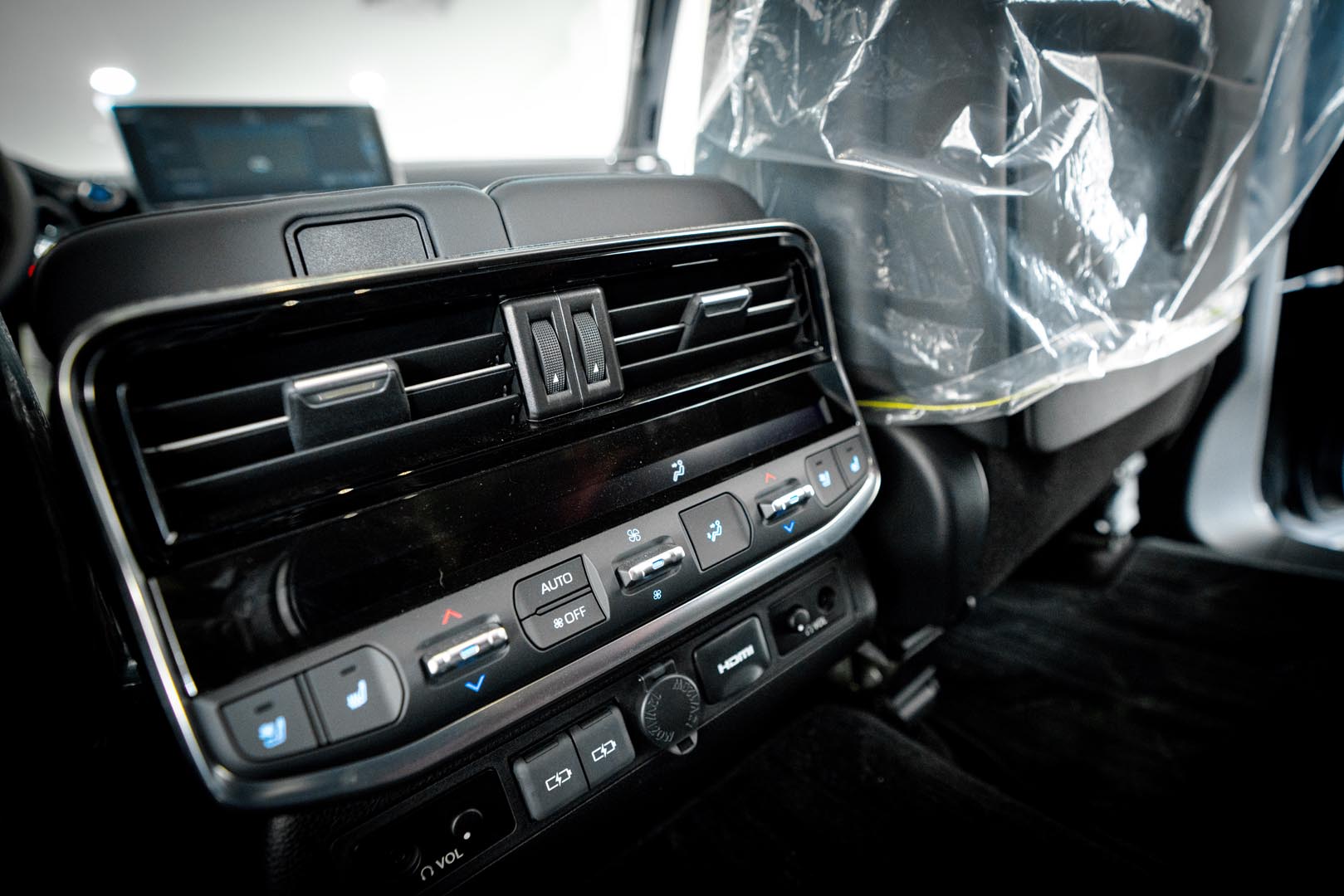 Land Cruiser VXR (6)