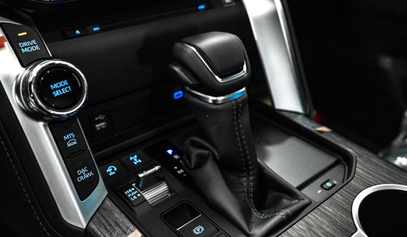 
								Land Cruiser VXR full									