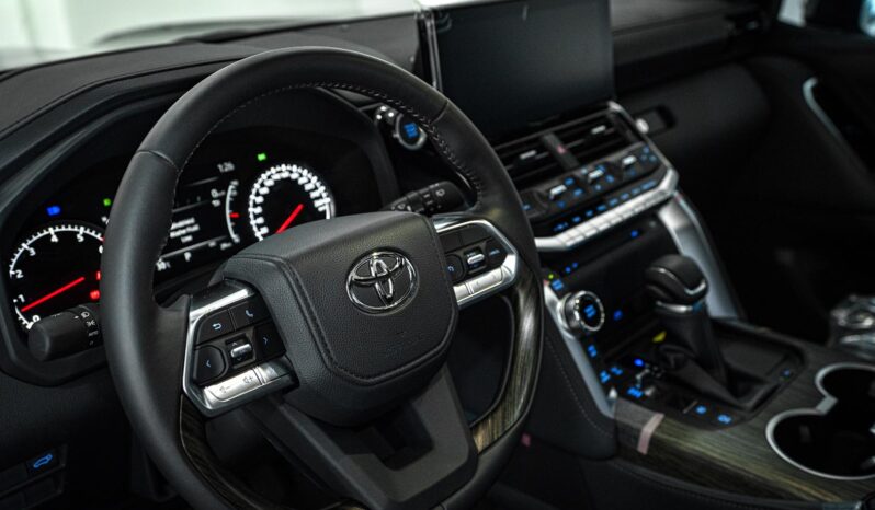 
								Land Cruiser VXR full									