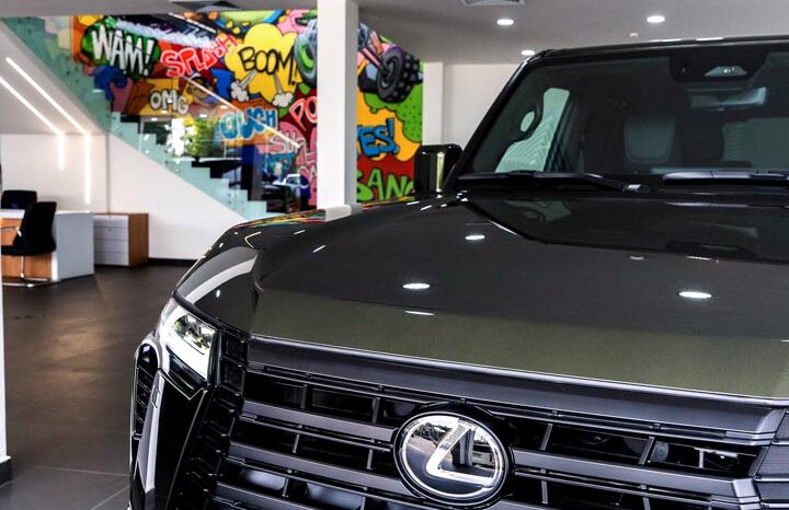 
								Lexus GX 550 Green SUV full									