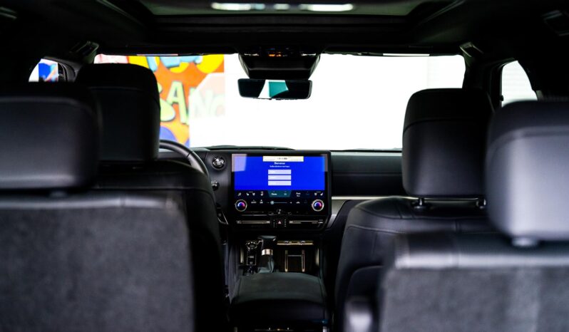 
								Lexus GX 550 Green SUV full									