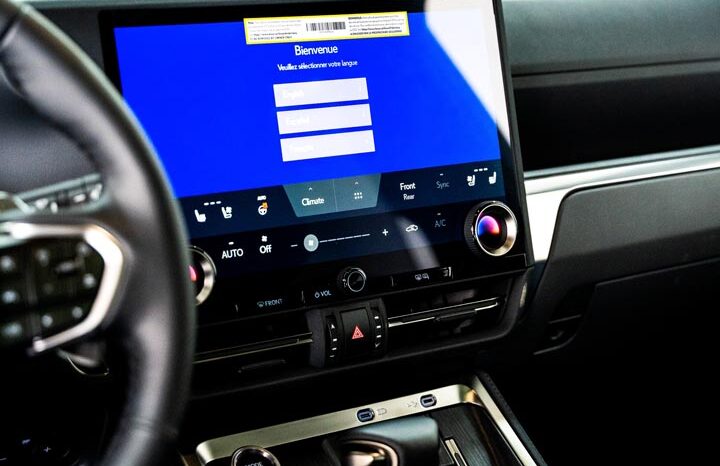 
								Lexus GX 550 Green SUV full									