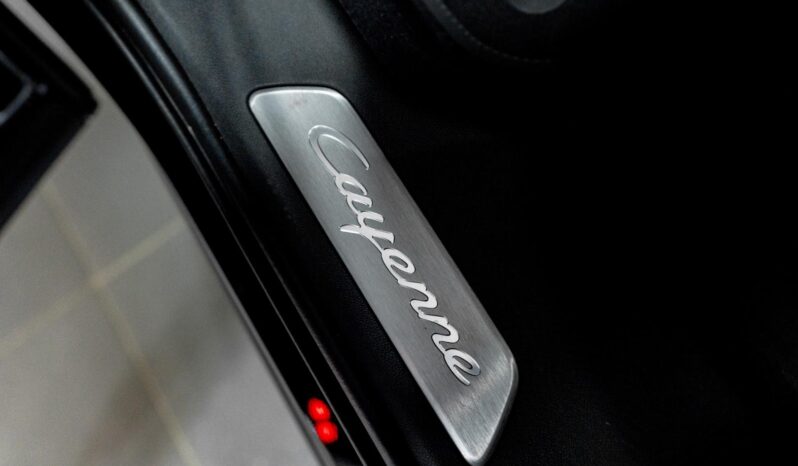 
								Porsche Cayenne Turbo full									