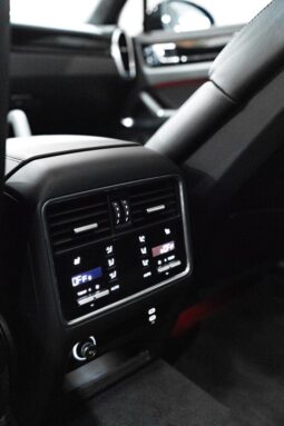 
										Porsche Cayenne Turbo full									