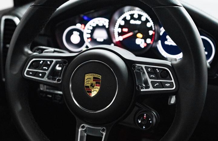 
								Porsche Cayenne Turbo full									