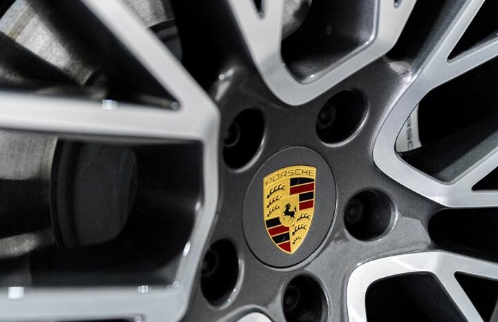 
								Porsche Cayenne Turbo full									