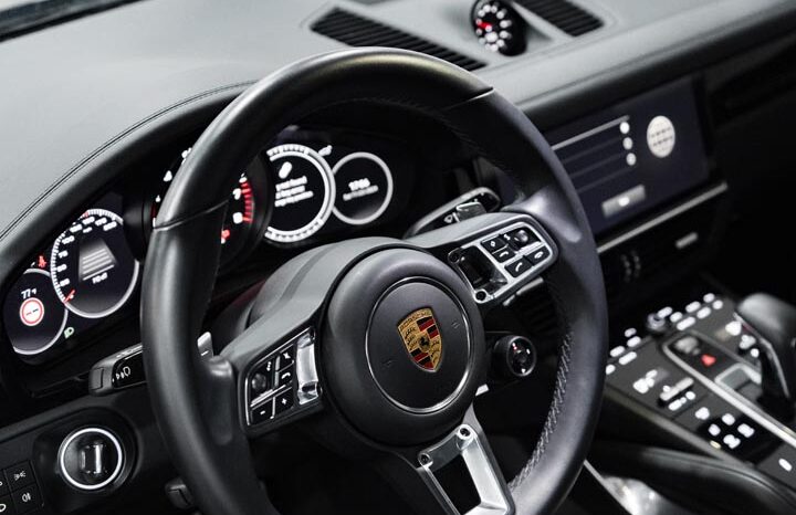 
								Porsche Cayenne Turbo full									