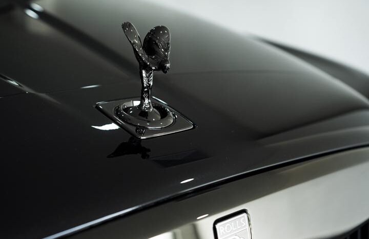 
								Rolls-Royce Cullinan Black Badge full									