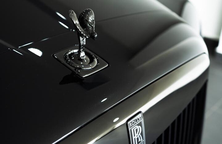 
								Rolls-Royce Cullinan Black Badge full									