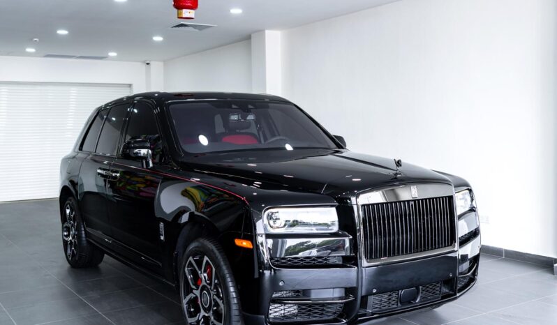 
								Rolls-Royce Cullinan Black Badge full									