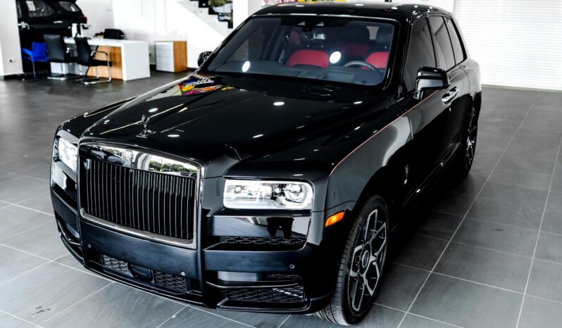 
								Rolls-Royce Cullinan Black Badge full									