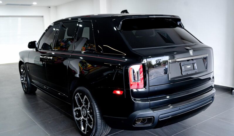 
								Rolls-Royce Cullinan Black Badge full									