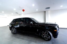 
										Rolls-Royce Cullinan Black Badge full									
