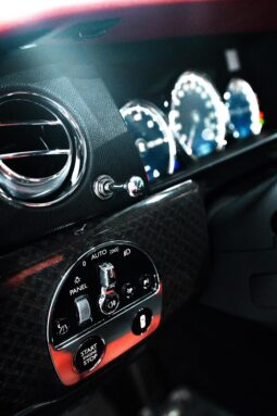 
										Rolls-Royce Cullinan Black Badge full									