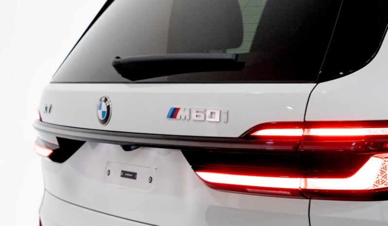 
								BMW X7 M60i full									