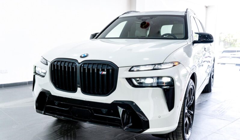 
								BMW X7 M60i full									