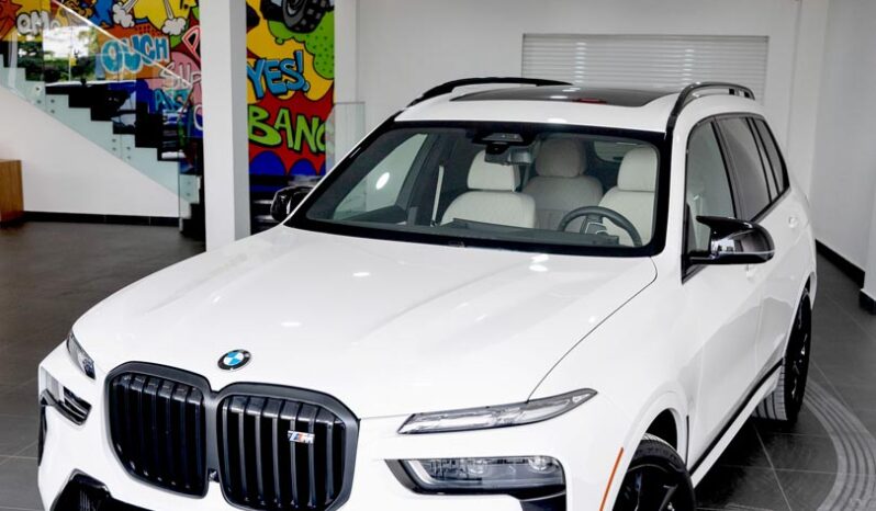 
								BMW X7 M60i full									