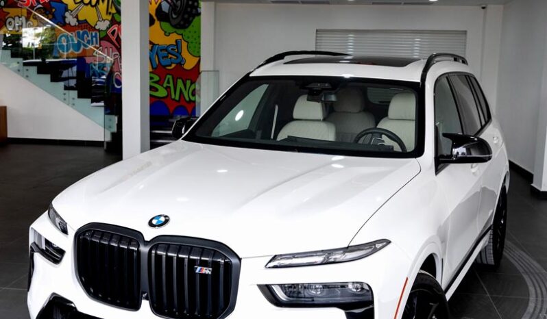 
								BMW X7 M60i full									