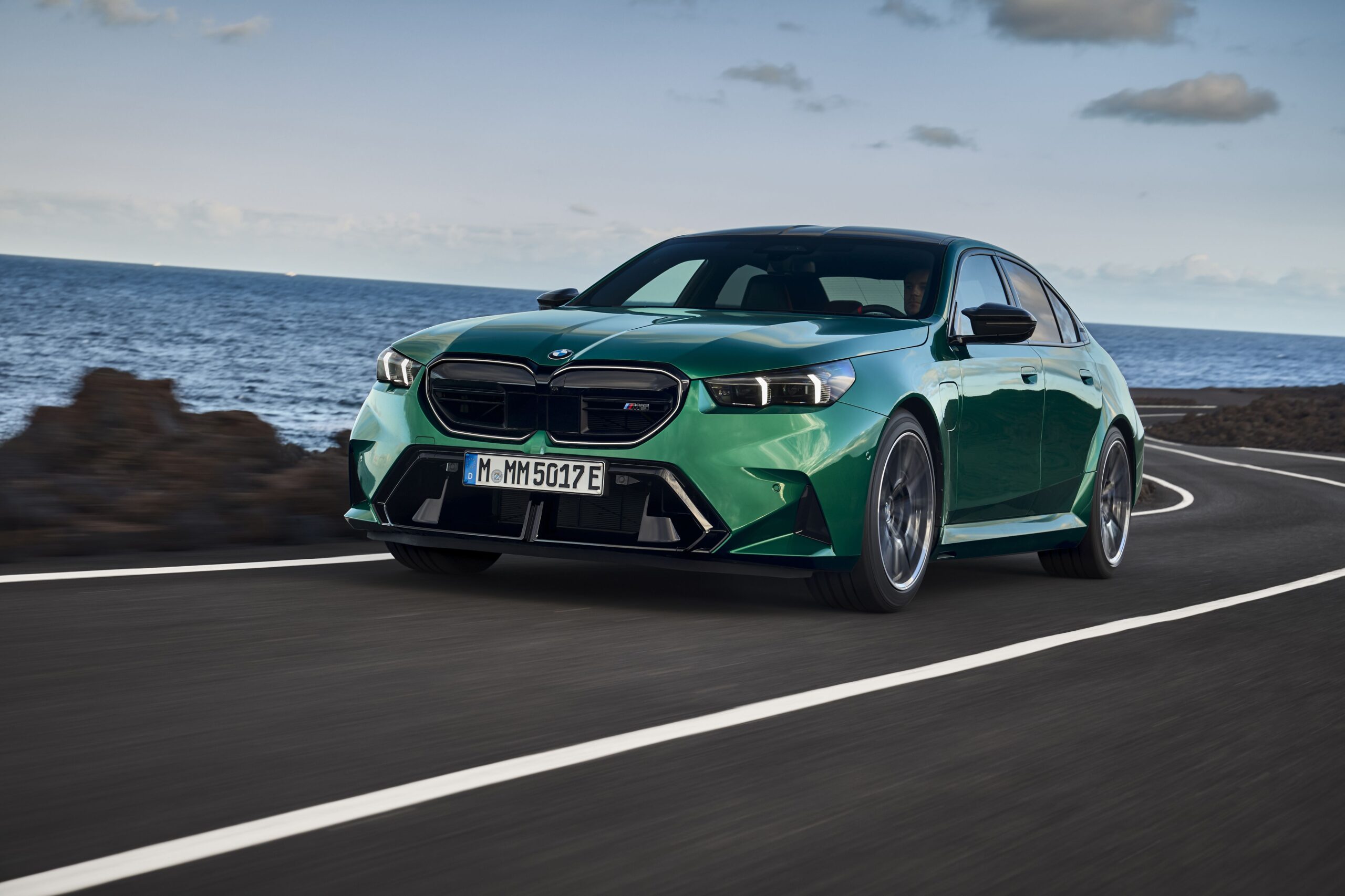 bmw-m5-2025-g90-8-667b04e6b53d6