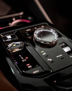 
										BMW 5 Series 520i (2025) full									