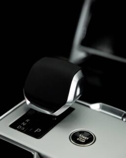 
										Range Rover Autobiography (2025) full									