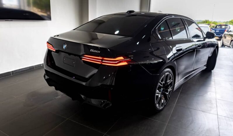 
								BMW 5 Series 520i (2025) full									