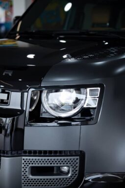 
										Land Rover Defender V8 (2025) full									