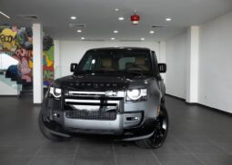 Land Rover Defender V8 (2025)