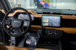 
										Land Rover Defender V8 (2025) full									