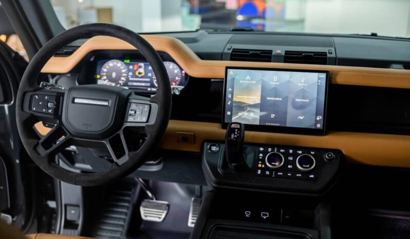 
								Land Rover Defender V8 (2025) full									