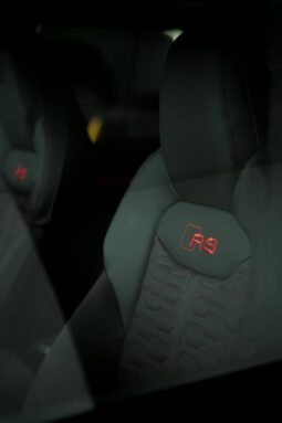 
										Audi RS Q8 (2025) full									