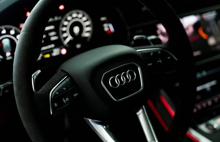 
								Audi RS Q8 (2025) full									