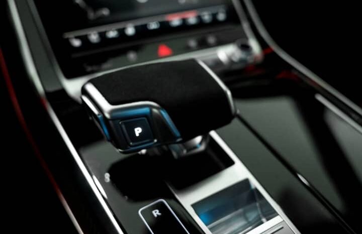 
								Audi RS Q8 (2025) full									