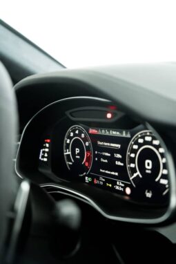 
										Audi RS Q8 (2025) full									