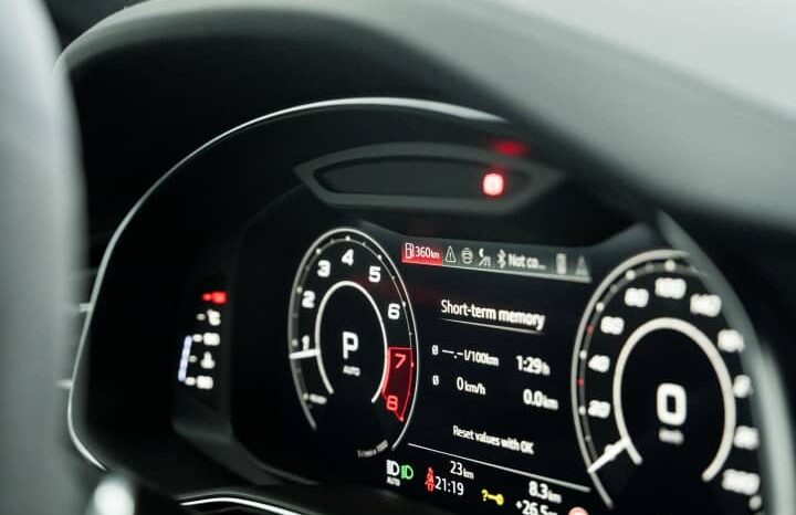 
								Audi RS Q8 (2025) full									