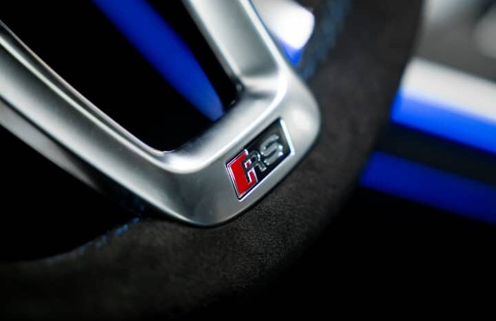 
								Audi RS Q8 (2025) full									