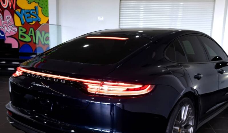 
								Porsche Panamera 4 full									