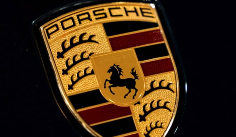 
								Porsche Panamera 4 full									