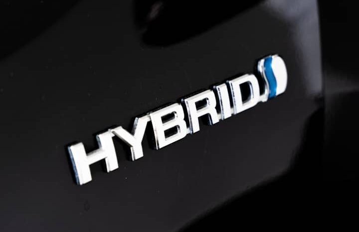 
								Toyota RAV4 Hybrid (2025) full									