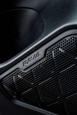 
										Toyota RAV4 Hybrid (2025) full									