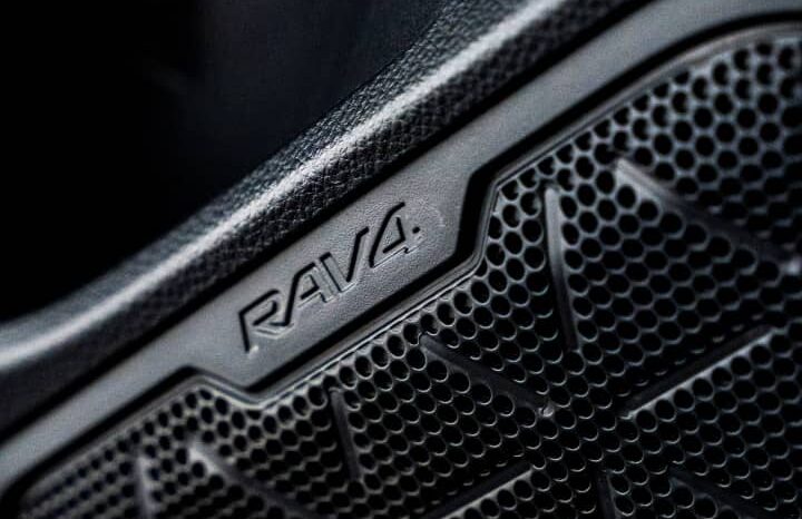 
								Toyota RAV4 Hybrid (2025) full									