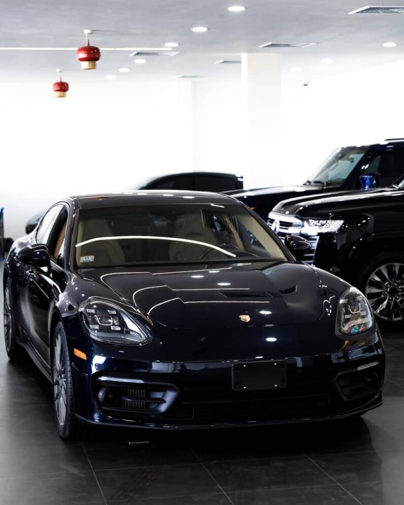 Porsche Panamera 4