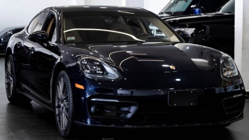 Porsche Panamera 4