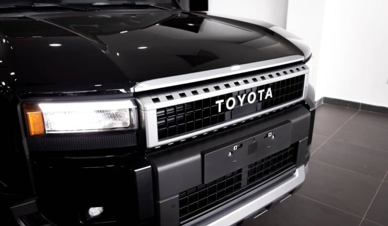 
								Toyota Land Cruiser Prado Black full									