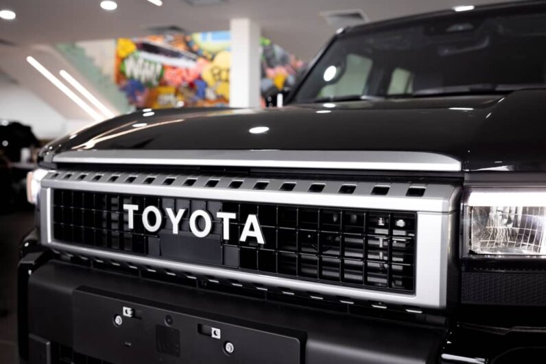 Toyota Land Cruiser Prado Black